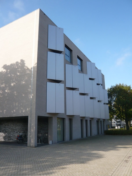 103.jpg